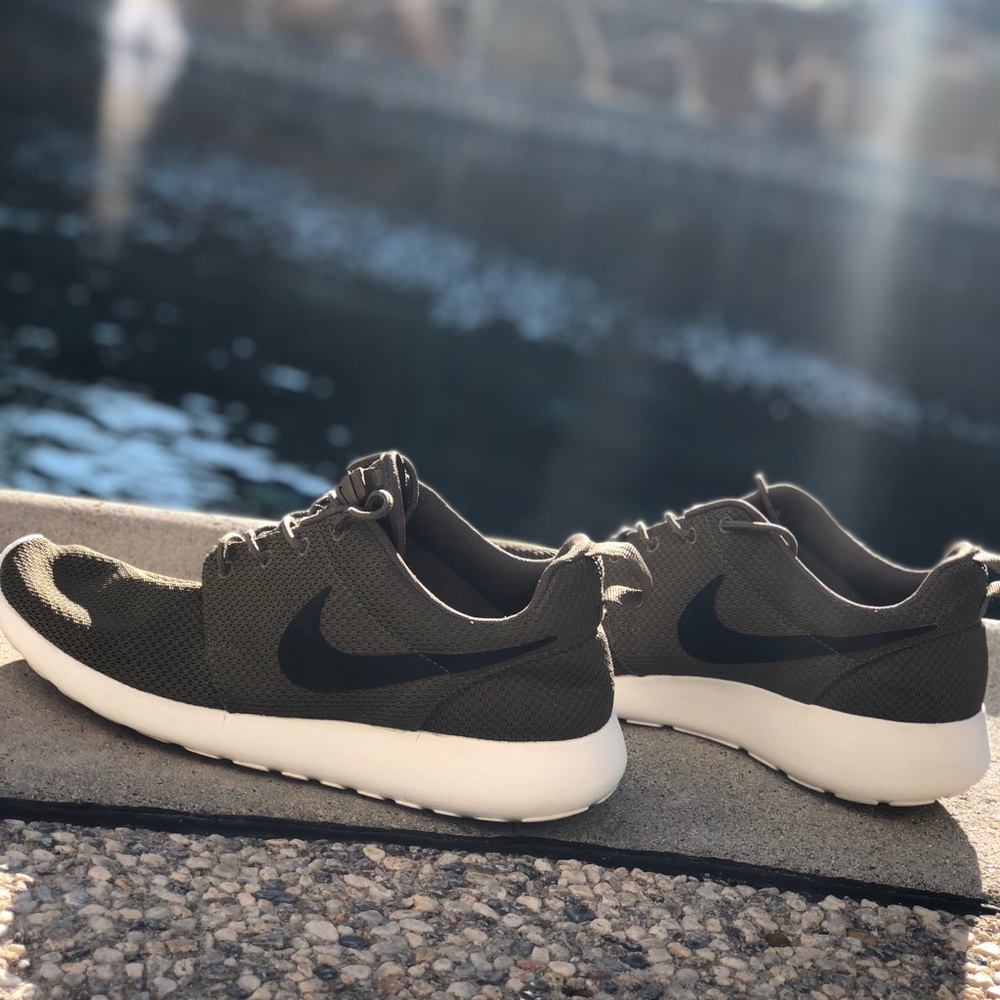 Nike Roshe Olive Green shoes